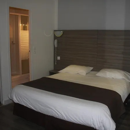 Hotel Panam Gambetta- Place Gambetta-mairie Du 20 Emme