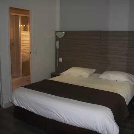 Gambetta- Panamhotel-pere Lachaise מלון 3*