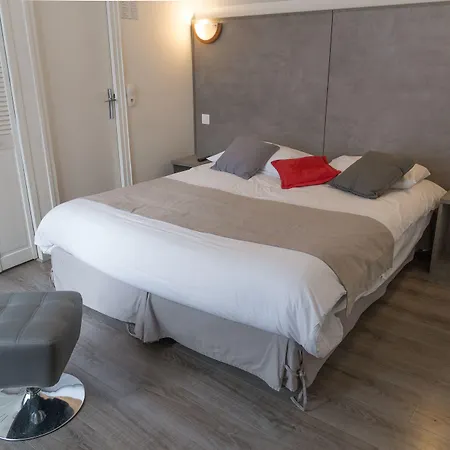 Gambetta- Panamhotel-pere Lachaise מלון