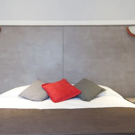 Gambetta- Panamhotel-pere Lachaise פריז