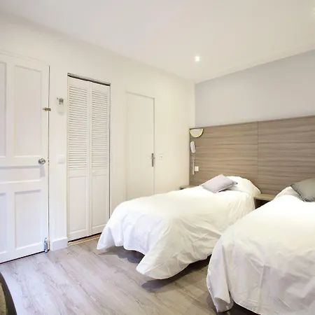 מלון Gambetta- Panamhotel-pere Lachaise 3*