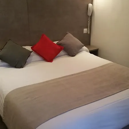 Panam Gambetta- Place Gambetta-mairie Du 20 Emme Hotel Paris
