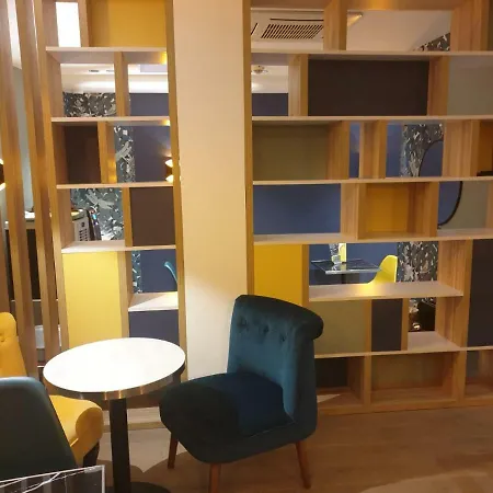 Panam Gambetta- Place Gambetta-mairie Du 20 Emme Hotel Paris