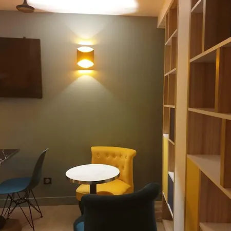 Panam Gambetta- Place Gambetta-mairie Du 20 Emme 3*