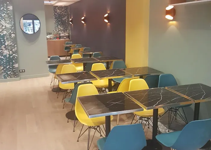 ホテル Panam-pere Lachaise-place Gambetta-hopital Tenon-republique パリ