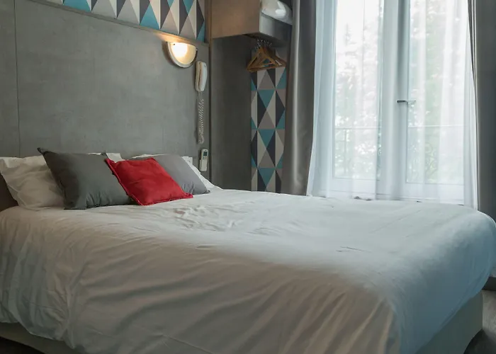 Panam-pere Lachaise-place Gambetta-hopital Tenon-republique パリ