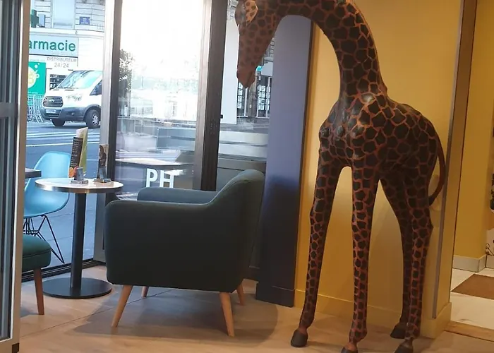 Panam-pere Lachaise-place Gambetta-hopital Tenon-republique 3* パリ