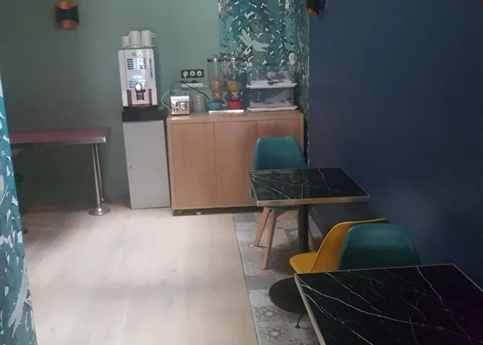 Panam-pere Lachaise-place Gambetta-hopital Tenon-republique ホテル 3*