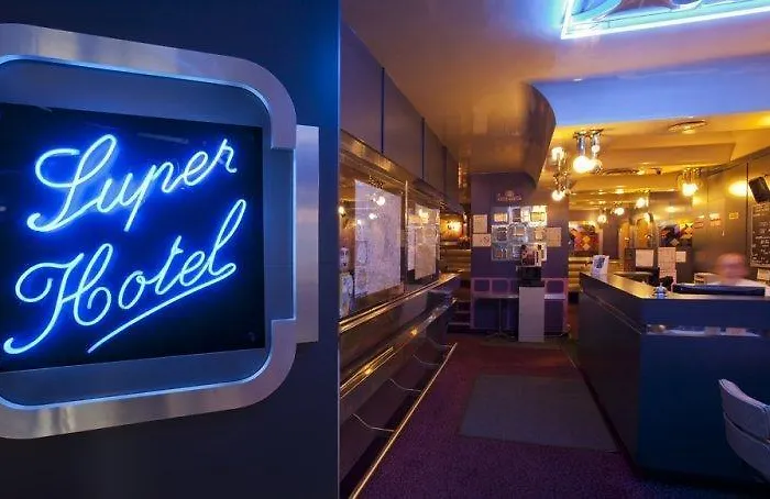 Panam-pere Lachaise-place Gambetta-hopital Tenon-republique 3* パリ