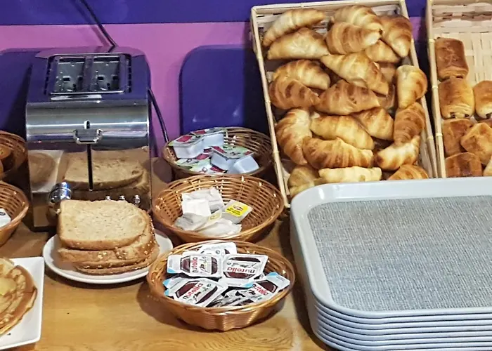 Panam-pere Lachaise-place Gambetta-hopital Tenon-republique ホテル パリ