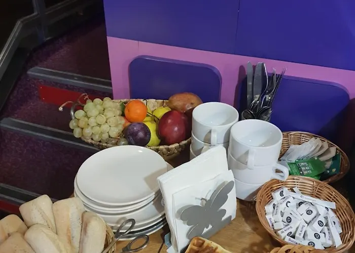 Panam-pere Lachaise-place Gambetta-hopital Tenon-republique ホテル