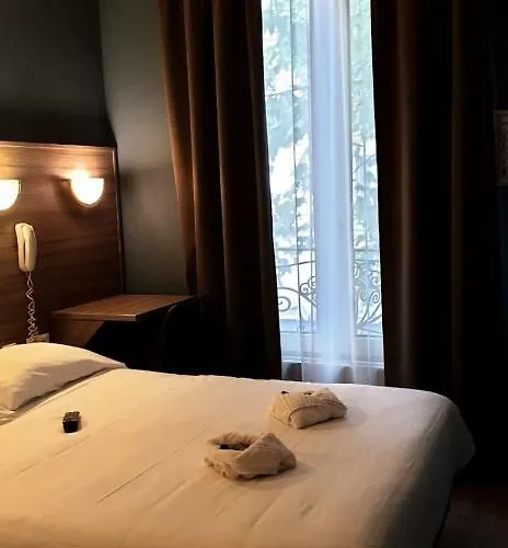 ホテル Panam-pere Lachaise-place Gambetta-hopital Tenon-republique パリ